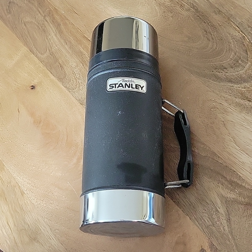 Vintage Aladdin Stanley Thermos 24 oz. Wide Mouth w/ Handle, Black